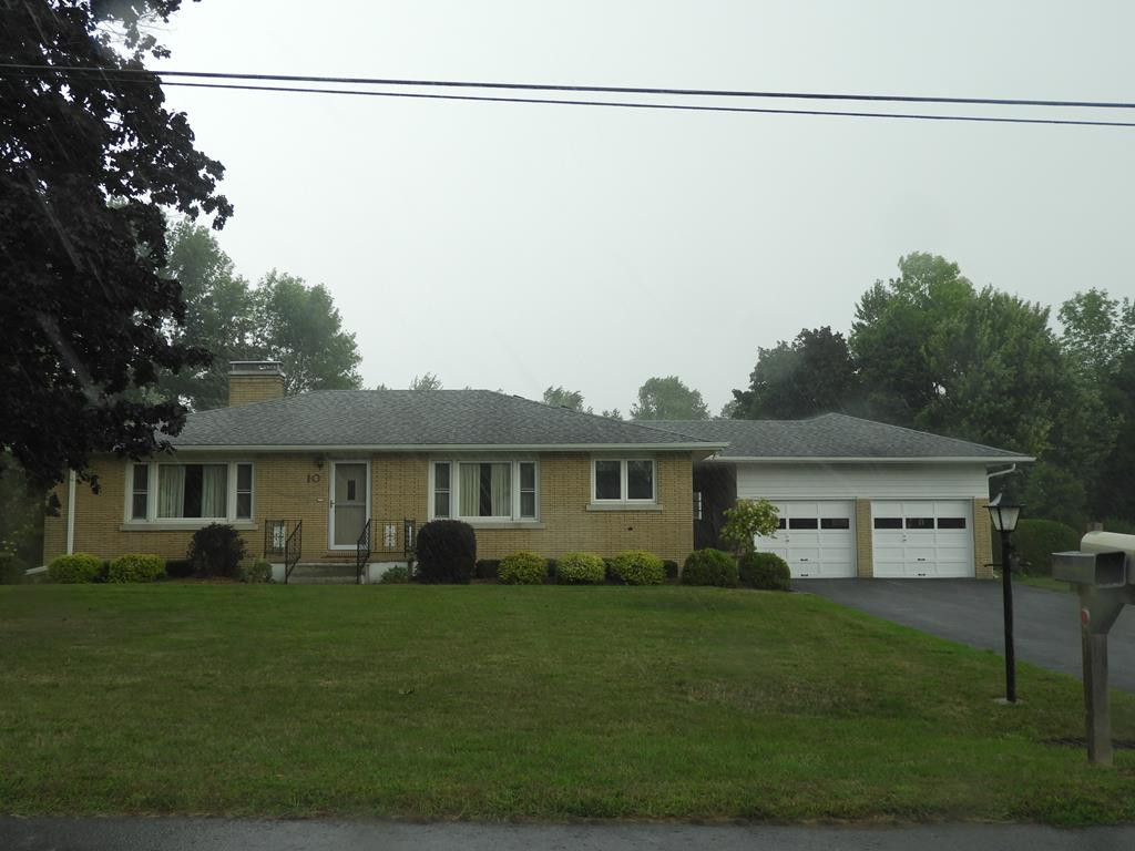 10 Hobbs Road Plattsburgh, NY 12901 - Photo 1 of 31 Gallery Image 1