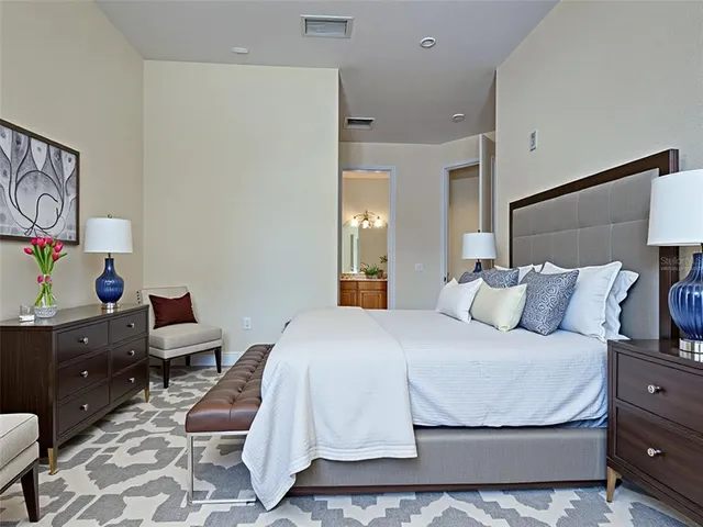 $799,900 | 445 Nokomis Avenue South, Unit 210, Venice, FL 34285