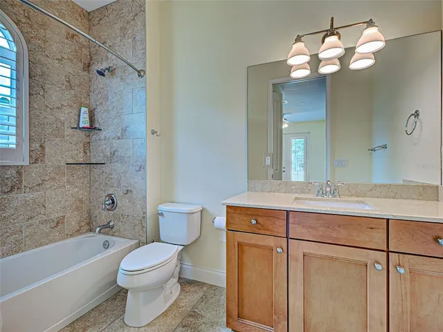 $799,900 | 445 Nokomis Avenue South, Unit 210, Venice, FL 34285