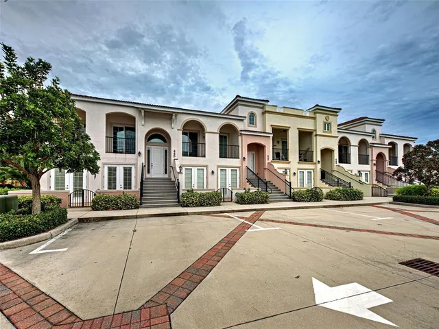 $799,900 | 445 Nokomis Avenue South, Unit 210, Venice, FL 34285