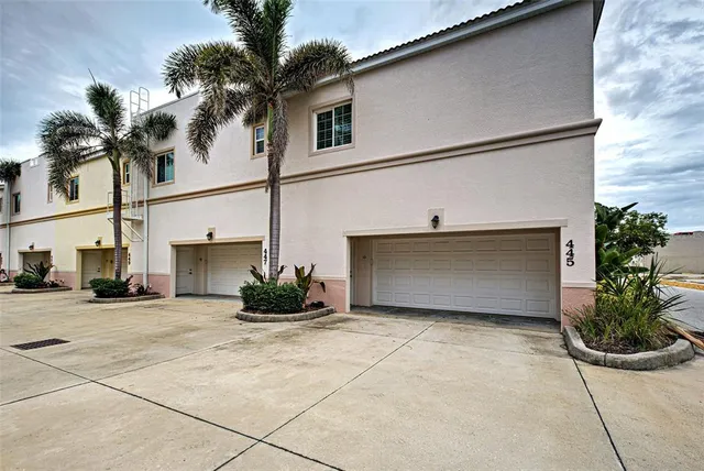 $799,900 | 445 Nokomis Avenue South, Unit 210, Venice, FL 34285
