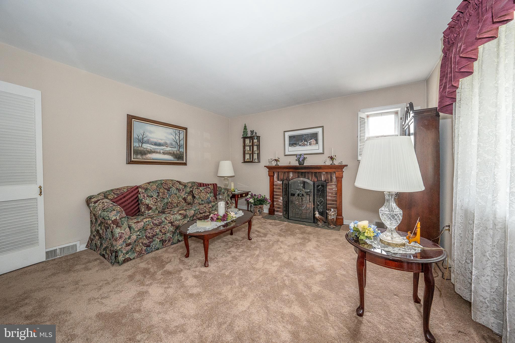 30 Barren Road Newtown Square, PA 19073 - Photo 4 of 34