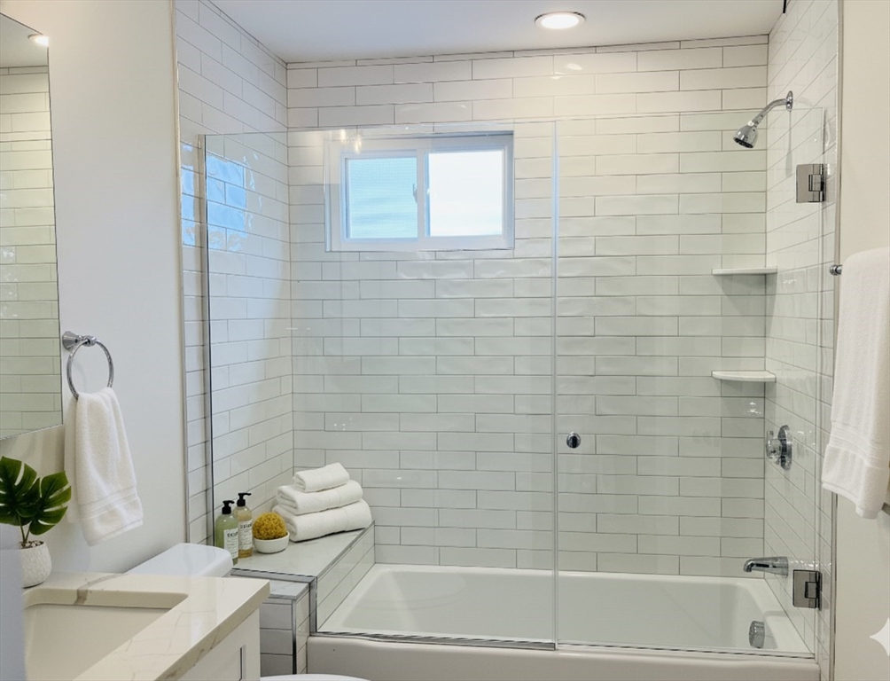 9 Crestway Road Boston, MA 02128 - Photo 14 of 29