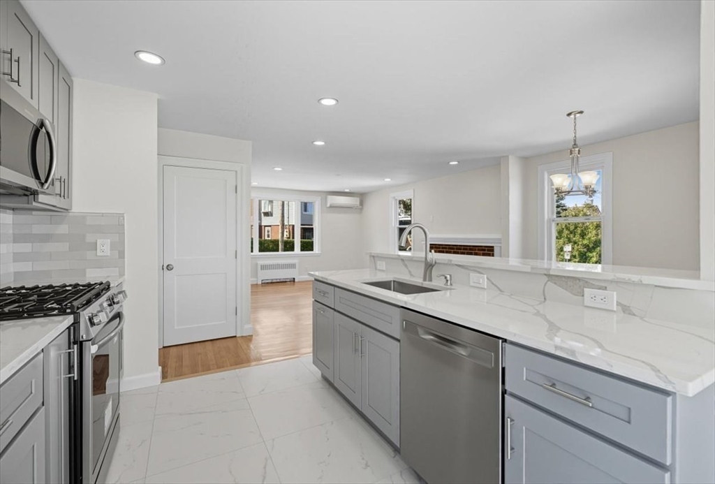 9 Crestway Road Boston, MA 02128 - Photo 8 of 29