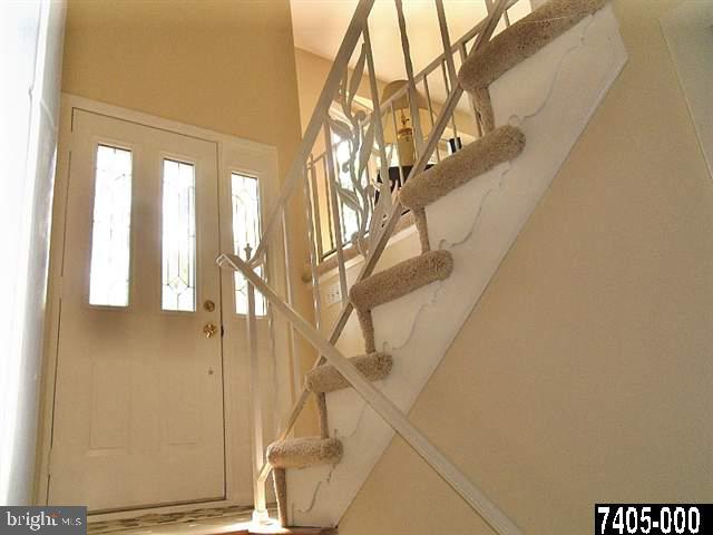2745 Cambridge Road York, PA 17402 - Photo 3 of 17 Gallery Image 3