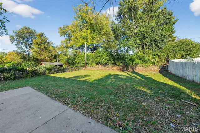 $230,000 | 3291 Bristol Hall Drive, Bridgeton, MO 63044