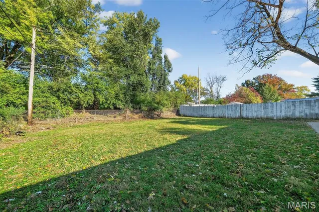 $230,000 | 3291 Bristol Hall Drive, Bridgeton, MO 63044