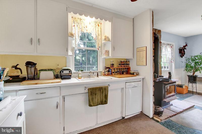 4011 Cherry Run Road Seven Valleys, PA 17360 - Photo 4 of 15