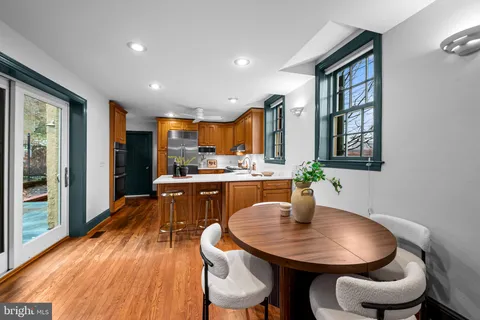 $995,000 | 137 West Lee Street, Baltimore, MD 21230