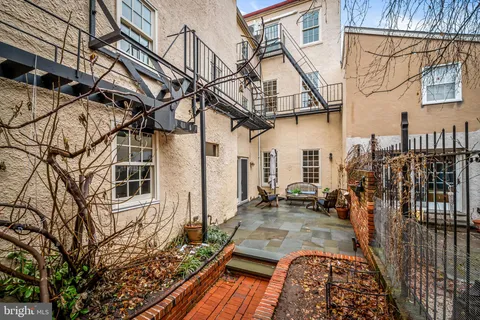 $995,000 | 137 West Lee Street, Baltimore, MD 21230