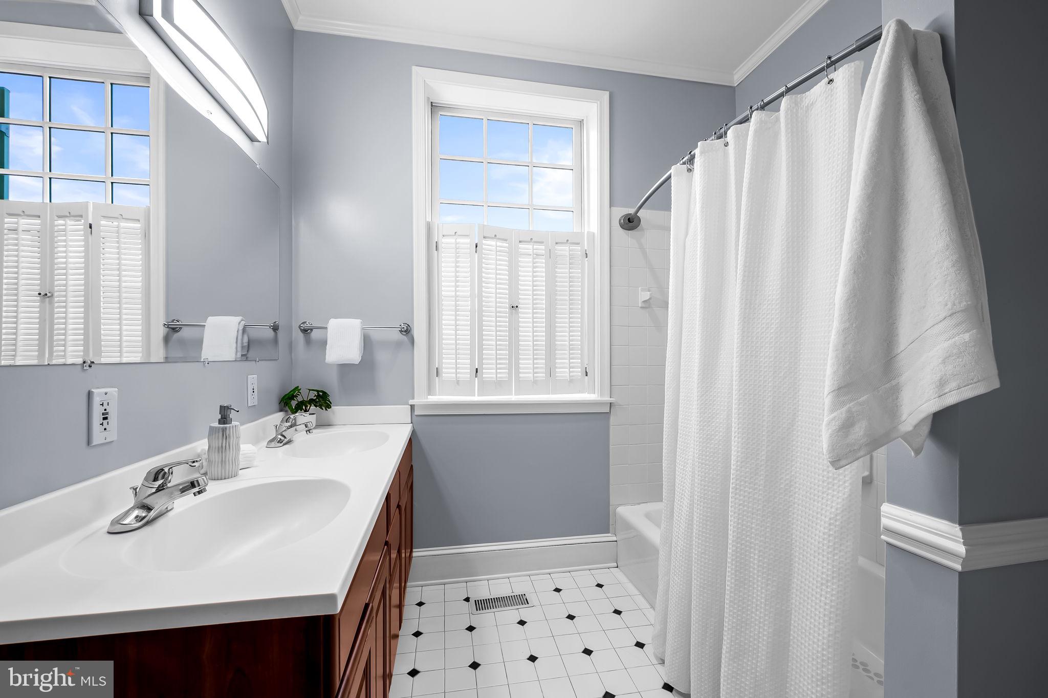 137 West Lee Street Baltimore, MD 21201 - Photo 43 of 74 Full Bath 2