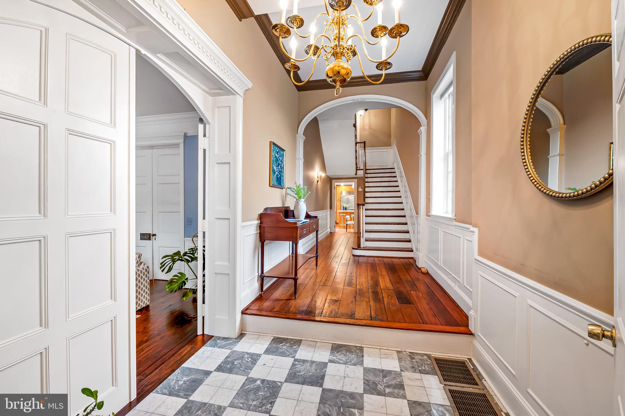 137 West Lee Street Baltimore, MD 21230 - Photo 5 of 65 Foyer