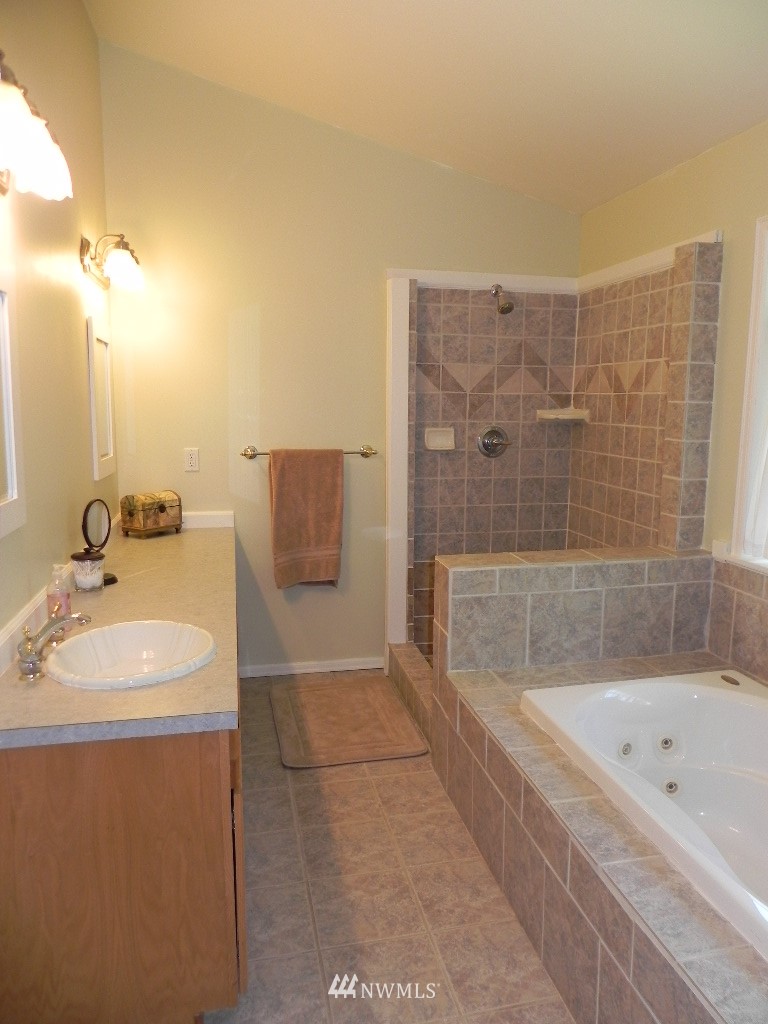 8718 Grandview Road Arlington, WA 98223 - Photo 11 of 20 Gallery Image 11