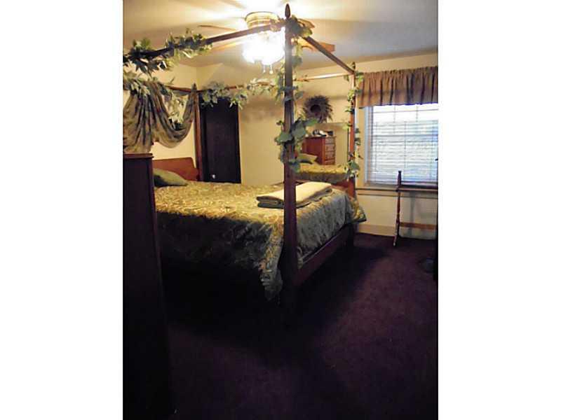 1033 Anderson Road Pittsburgh, PA 15209 - Photo 11 of 25 Master Bedroom.