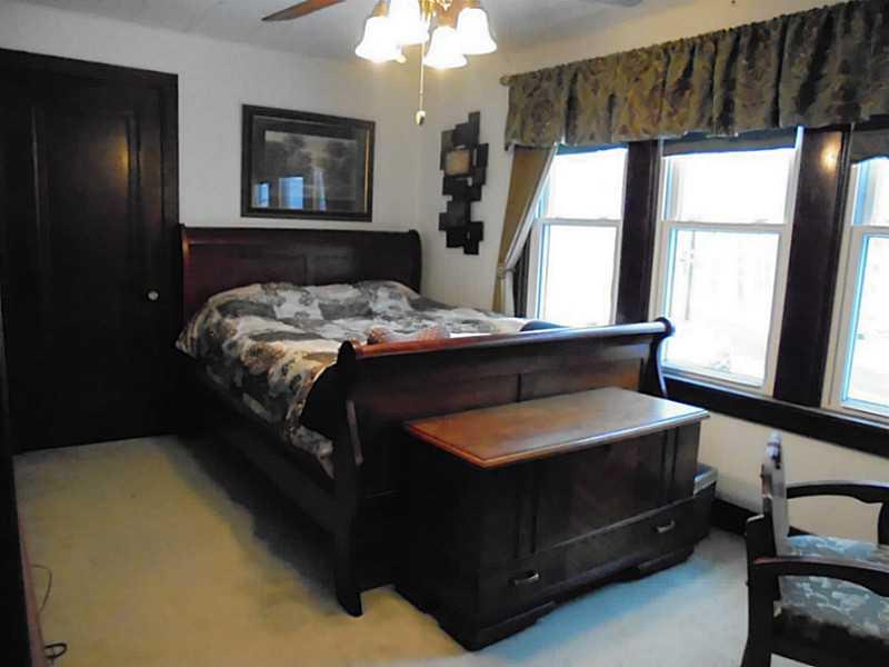 1033 Anderson Road Pittsburgh, PA 15209 - Photo 14 of 25 Bedroom.