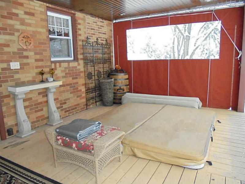 1033 Anderson Road Pittsburgh, PA 15209 - Photo 22 of 25 Patio/Deck.