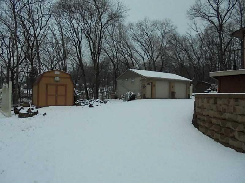 1033 Anderson Road Pittsburgh, PA 15209 - Photo 25 of 25 Parking Lot/Garage.
