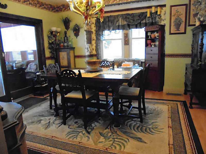 1033 Anderson Road Pittsburgh, PA 15209 - Photo 9 of 25 Dining Room.