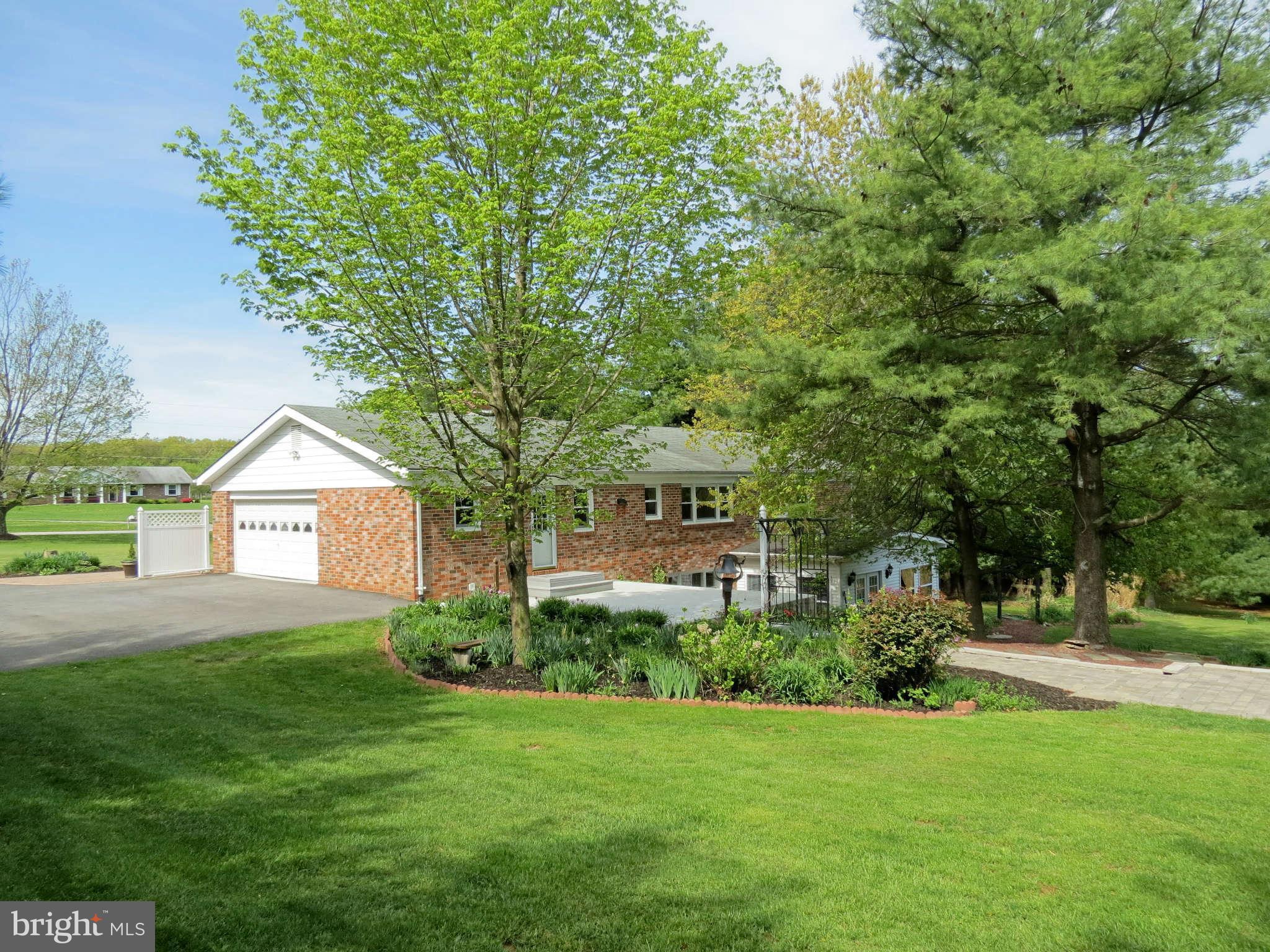 2353 Braddock Road Mount Airy, MD 21771 - Photo 25 of 30 2-Car Side Load Garage