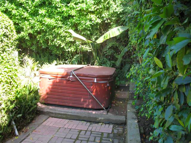 452 Wakefield Road Goleta, CA 93117 - Photo 7 of 9 Spa