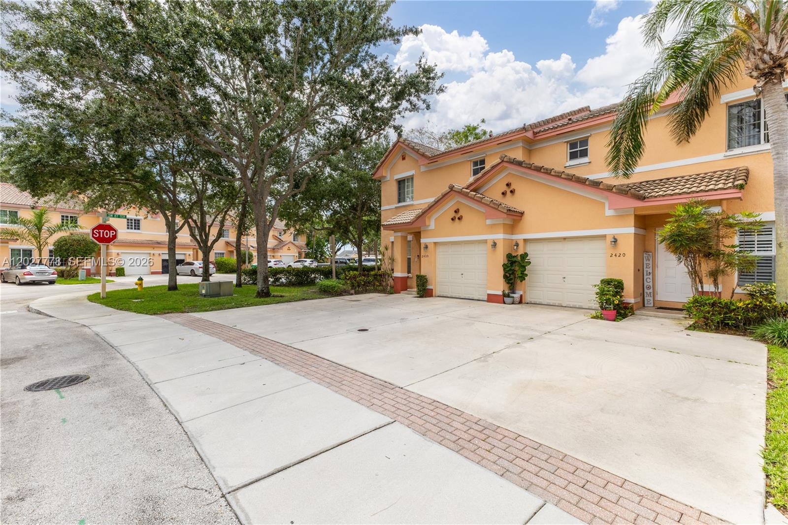 2420 Southwest 87th Way Miramar, FL 33025 - Photo 2 of 36