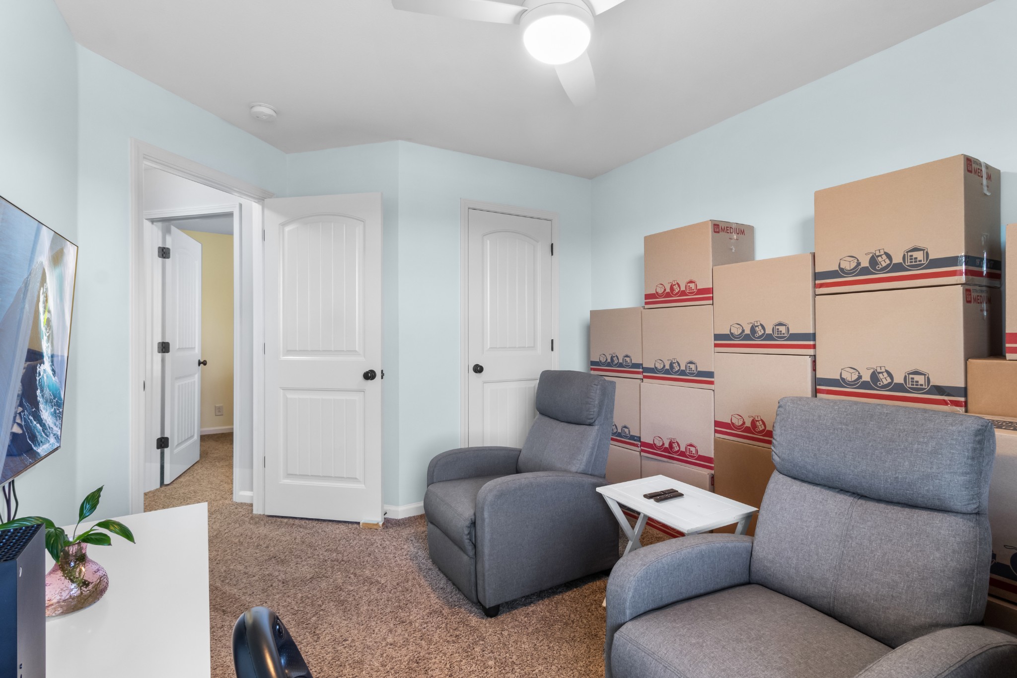 1069 Castlerock Drive Clarksville, TN 37042 - Photo 18 of 25 a living room with furniture and a rug