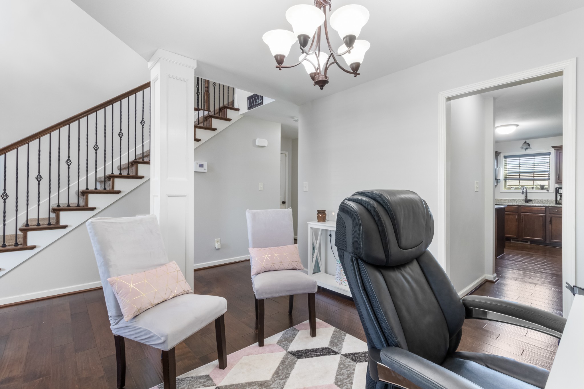 1069 Castlerock Drive Clarksville, TN 37042 - Photo 3 of 25 a living room with furniture