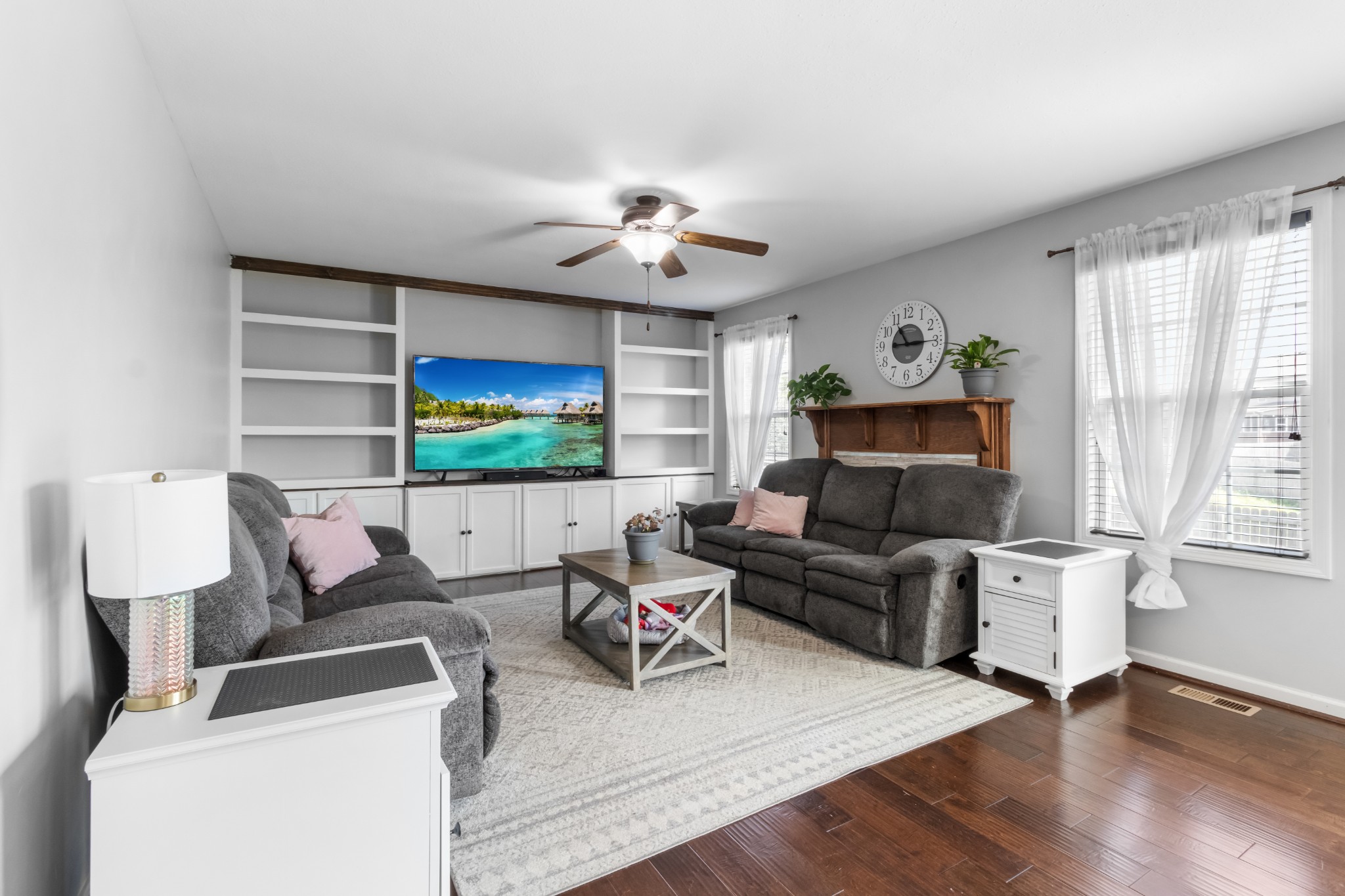 1069 Castlerock Drive Clarksville, TN 37042 - Photo 6 of 25 a living room with furniture and a flat screen tv