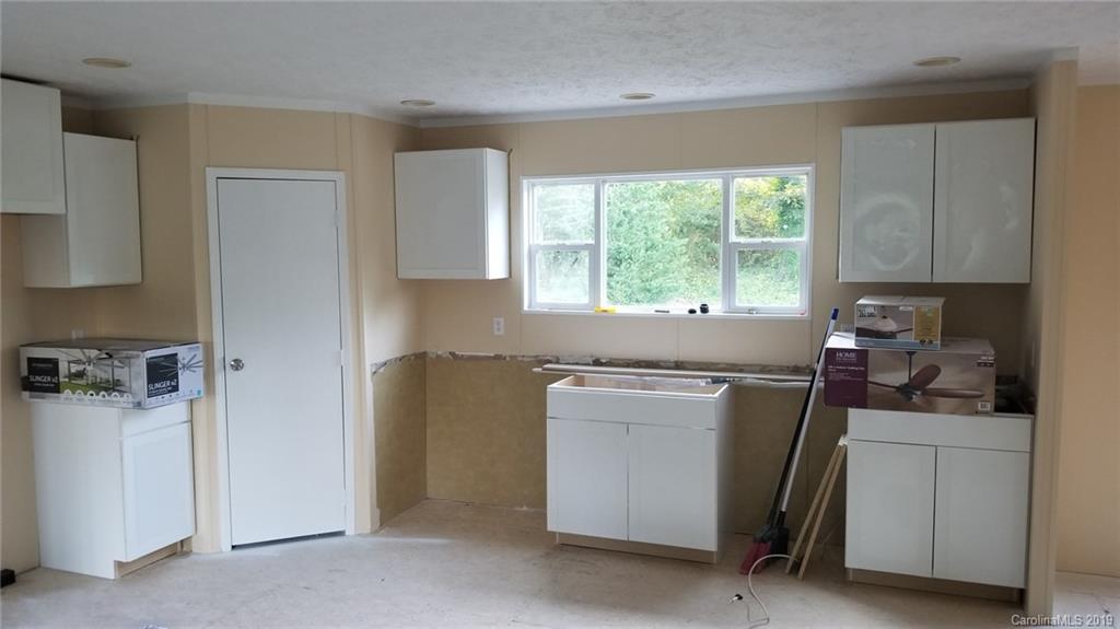 2995 Jamestown Road Morganton, NC 28655 - Photo 14 of 21 Gallery Image 14