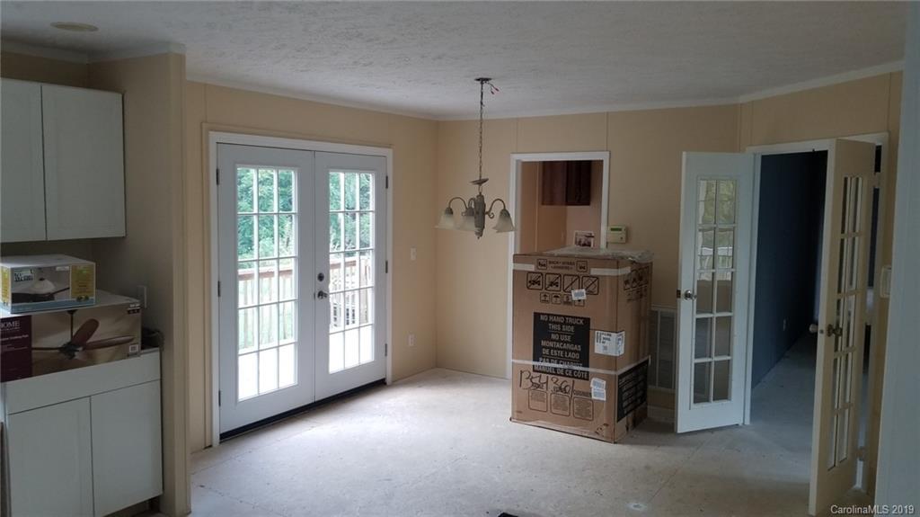 2995 Jamestown Road Morganton, NC 28655 - Photo 3 of 21 Gallery Image 3