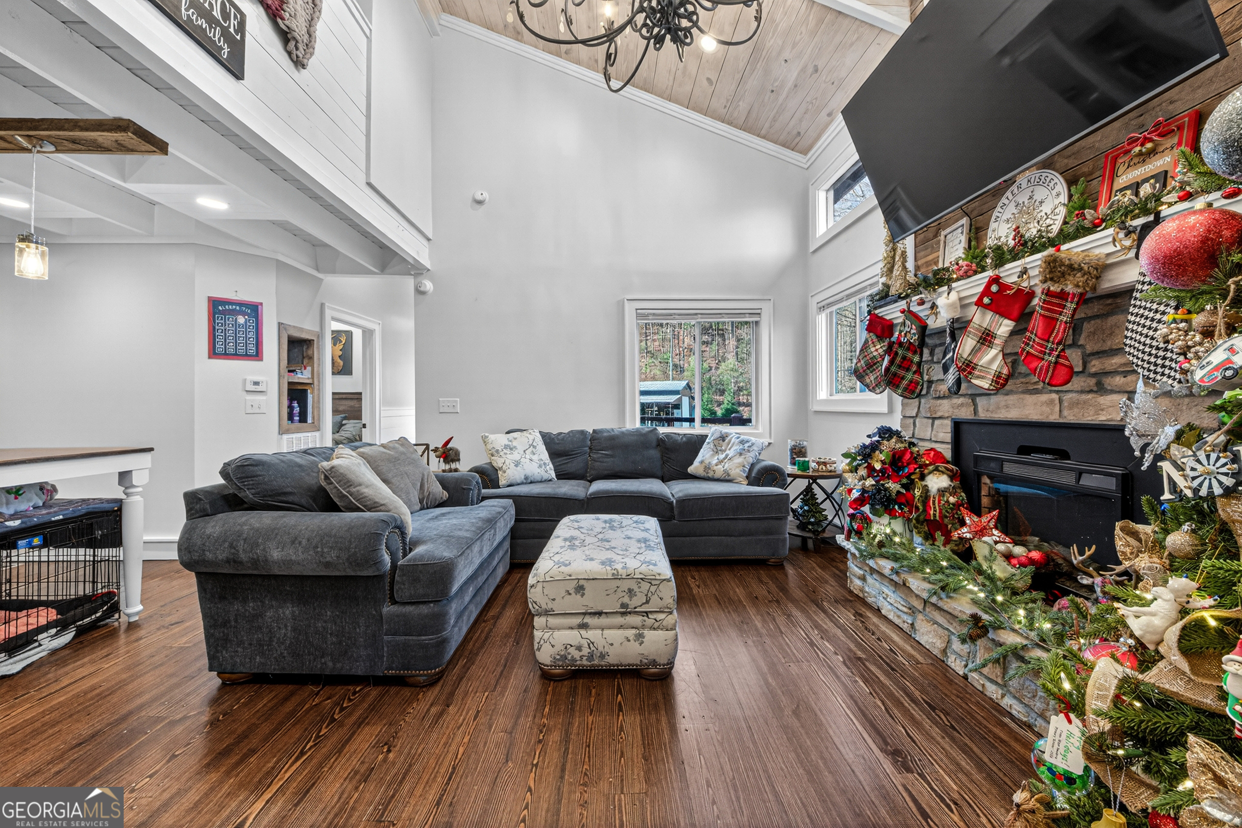 327 Polly Gap Road Clayton, GA 30525 - Photo 4 of 52