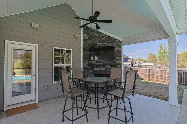 $510,000 | 183 Abberly Lane, Ellerslie, GA 31807