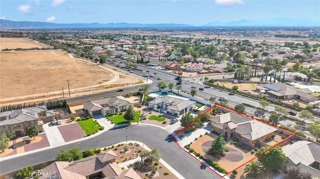 $675,000 | 12916 Hyperion Lane, Apple Valley, CA 92308