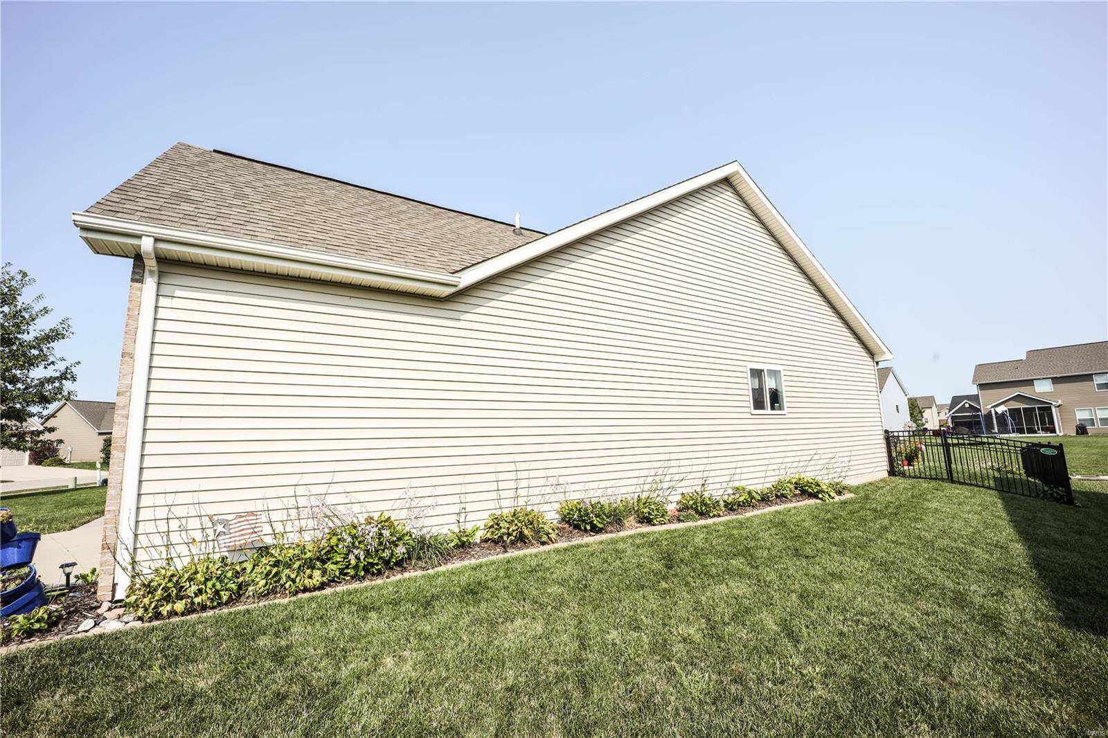 840 Bluff Ridge Lane Shiloh, IL 62221 - Photo 3 of 21 Gallery Image 3