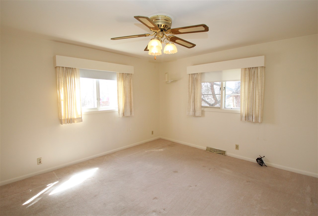 432 West Timber Ridge Drive Peoria, IL 61615 - Photo 15 of 34 Gallery Image 15
