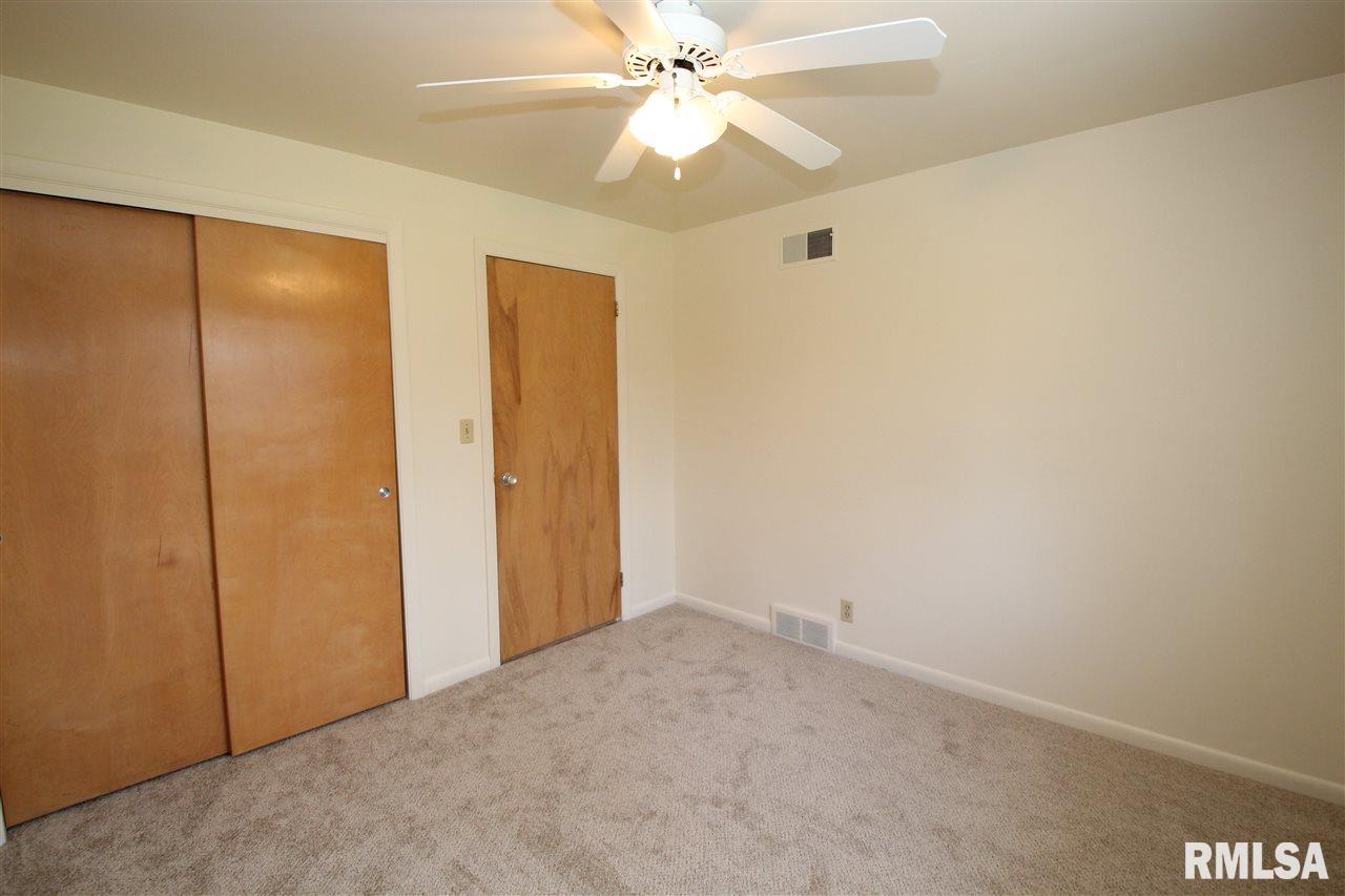 432 West Timber Ridge Drive Peoria, IL 61615 - Photo 22 of 34 Gallery Image 22