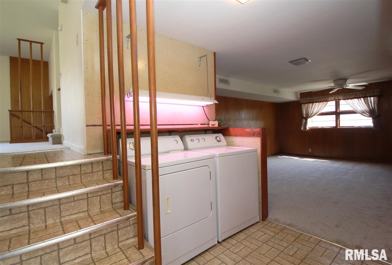 432 West Timber Ridge Drive Peoria, IL 61615 - Photo 23 of 34 Gallery Image 23