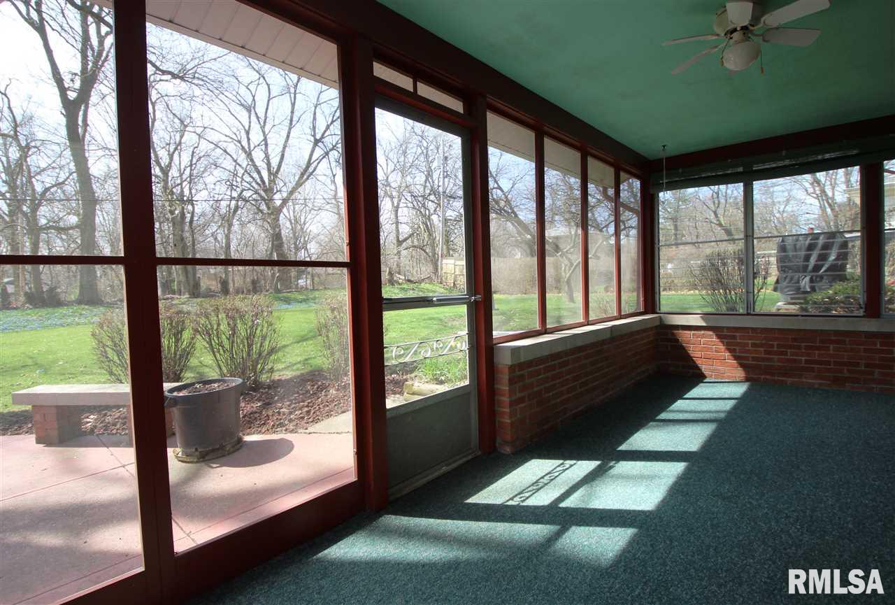 432 West Timber Ridge Drive Peoria, IL 61615 - Photo 30 of 34 Gallery Image 30