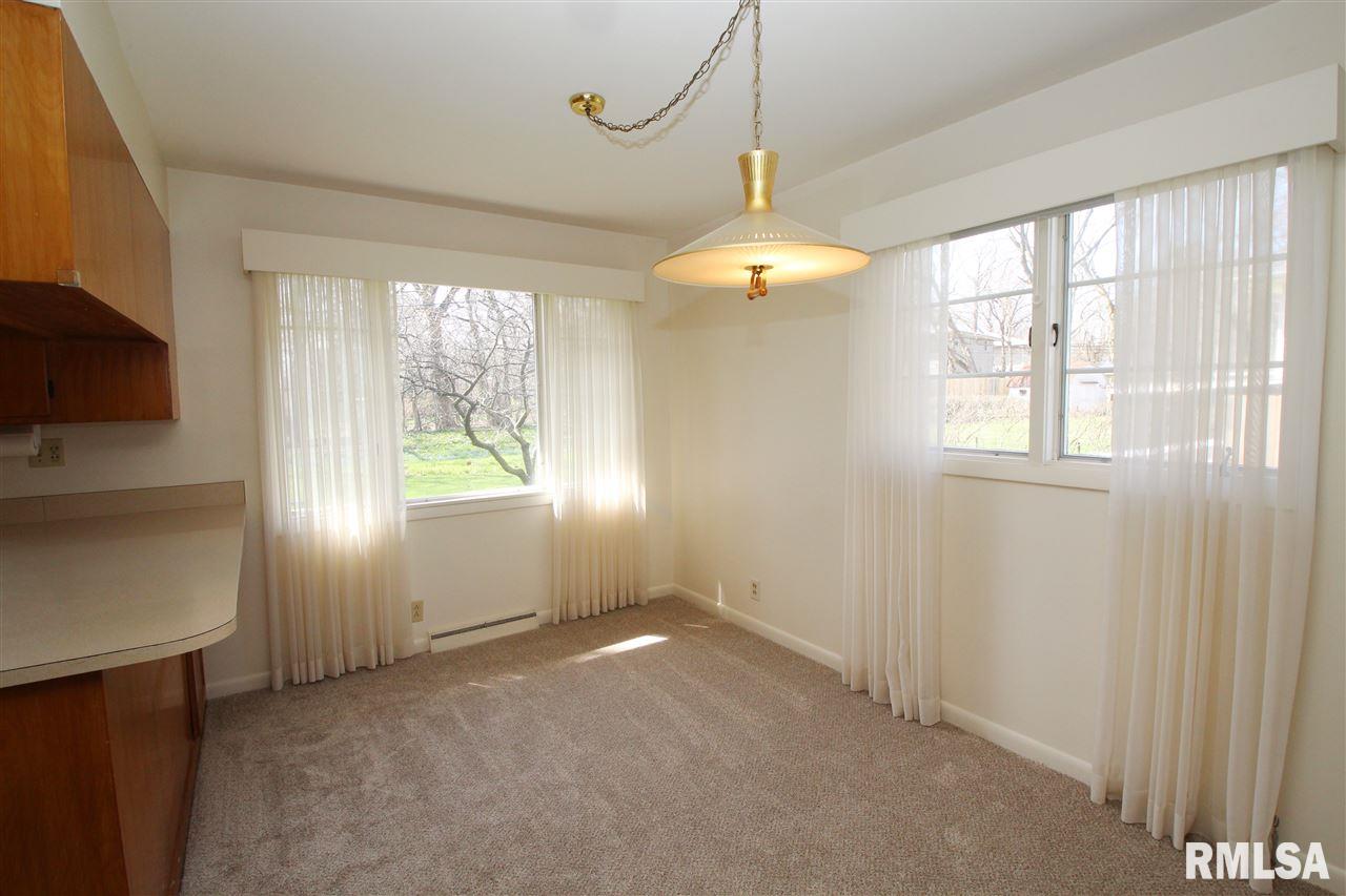 432 West Timber Ridge Drive Peoria, IL 61615 - Photo 7 of 34 Gallery Image 7