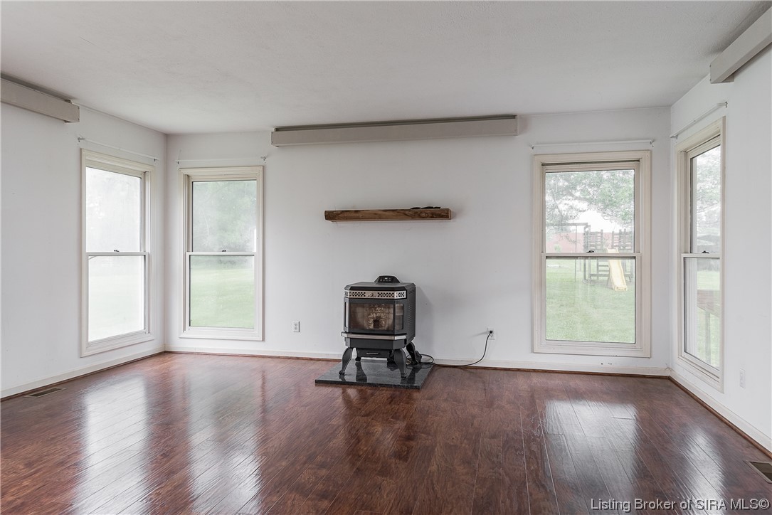 2908 South Vienna Road Scottsburg, IN 47170 - Photo 23 of 39