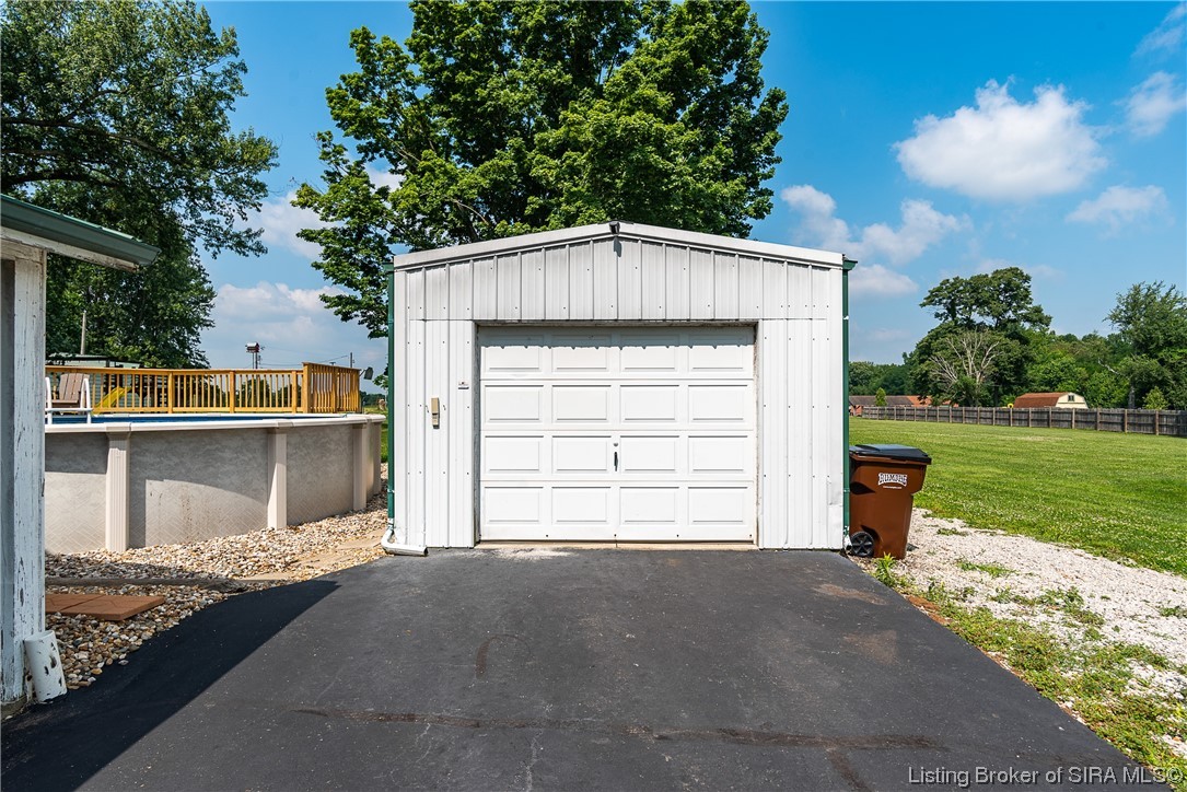 2908 South Vienna Road Scottsburg, IN 47170 - Photo 9 of 39