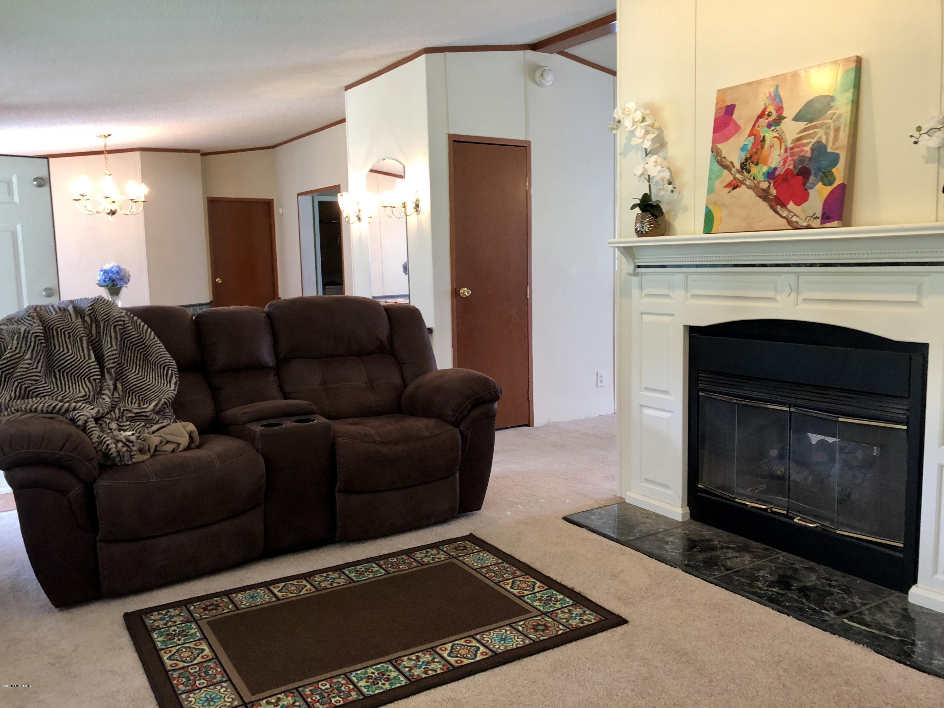 9315 Edwards Road Castalia, NC 27816 - Photo 5 of 16 Living Room