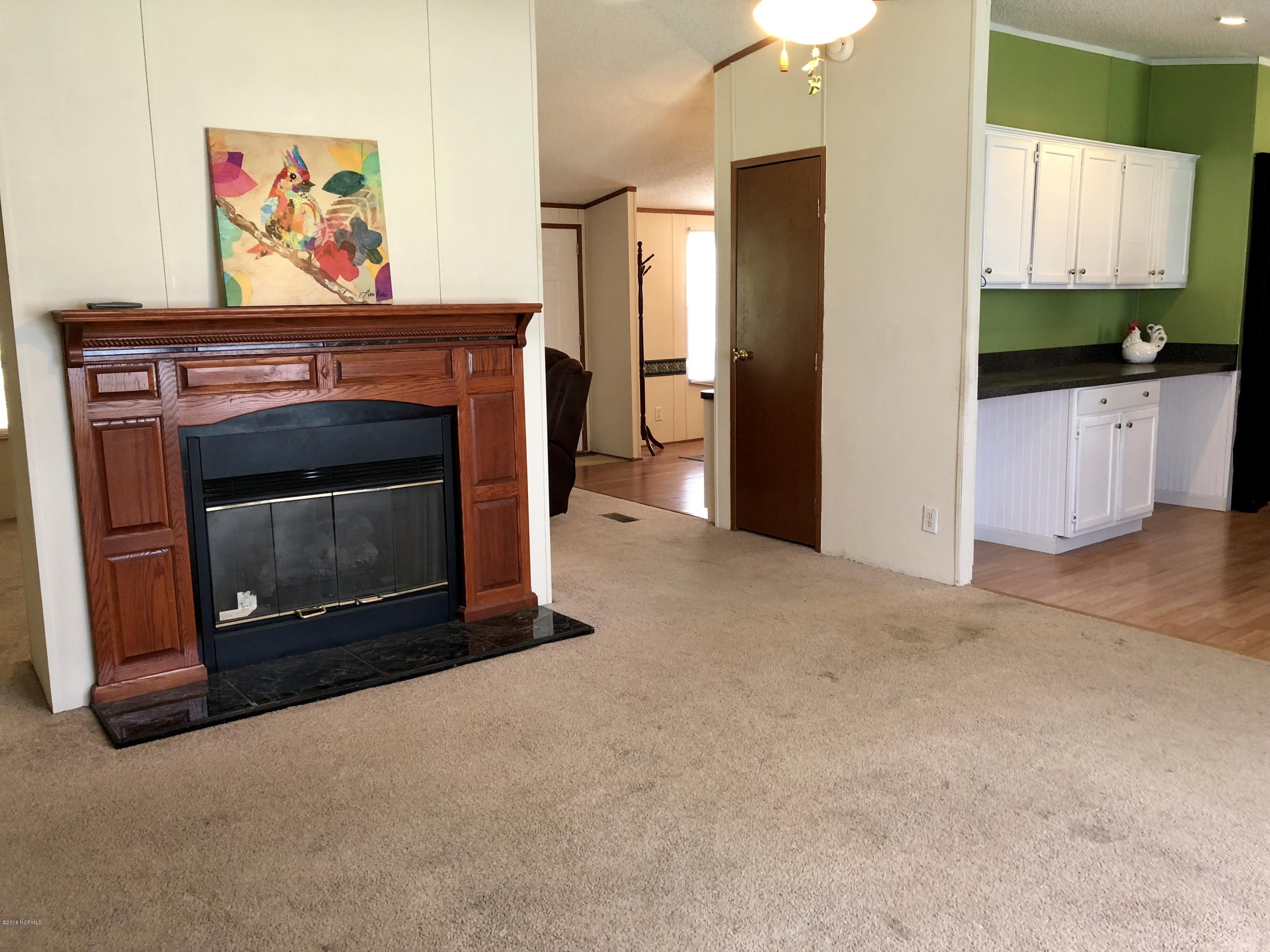9315 Edwards Road Castalia, NC 27816 - Photo 7 of 16 Family Room