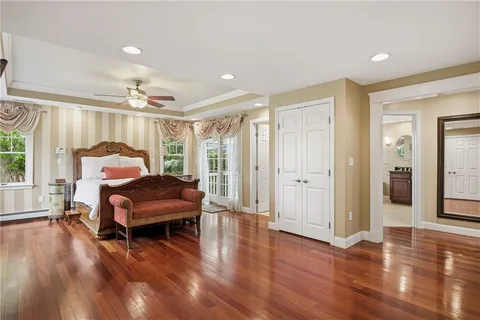 $1,395,000 | 31 Meadowbrook Drive, Barrington, RI 02806