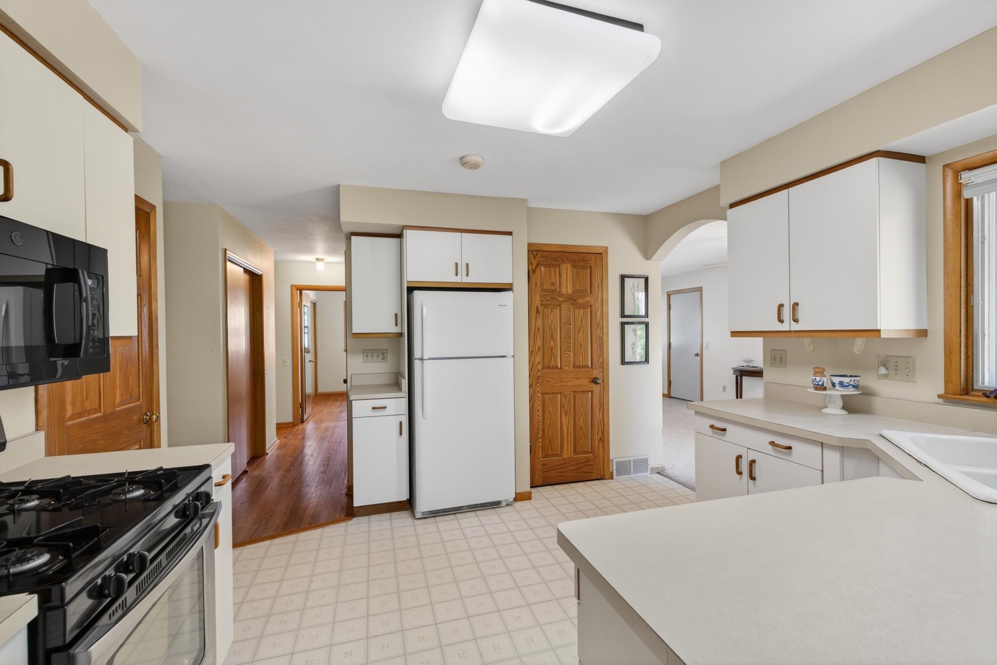 6622 South S Middleton, WI 53562 - Photo 22 of 59