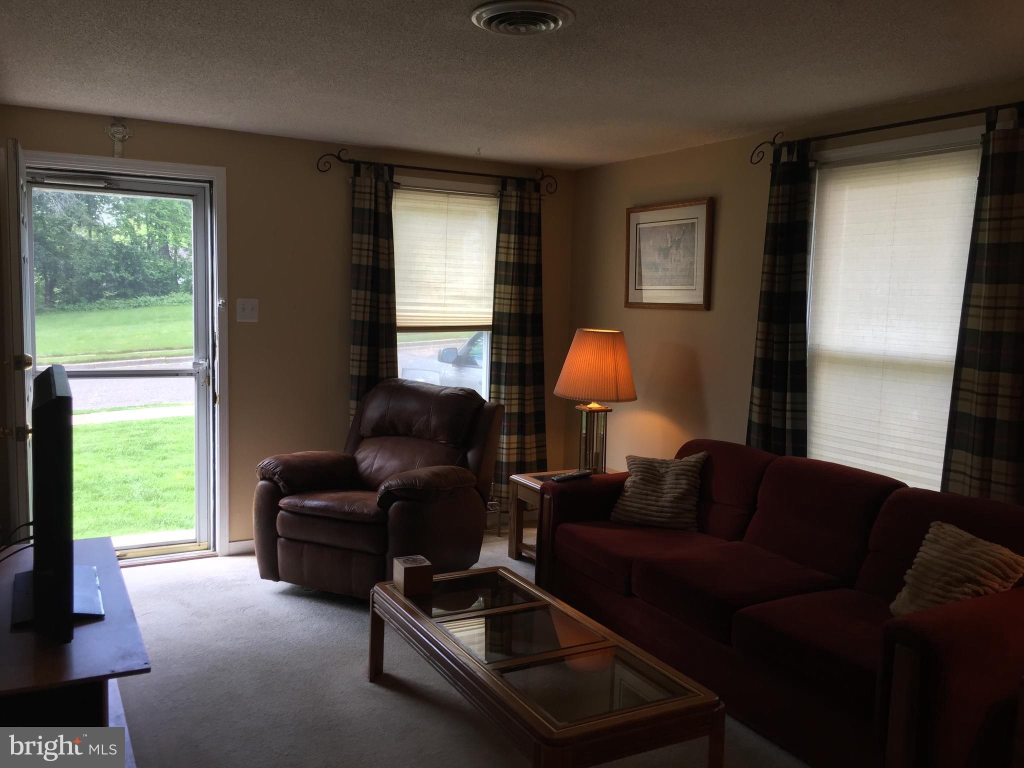 310 Ridge Avenue Glendora, NJ 08029 - Photo 4 of 17 Family room