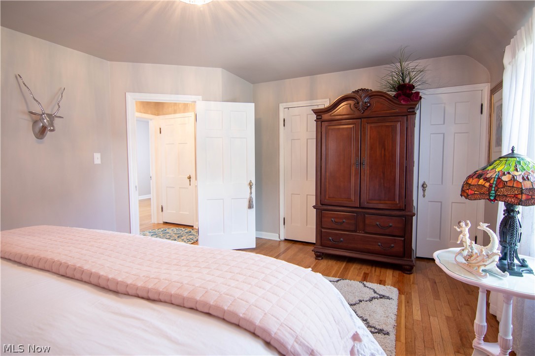 2443 Fenwick Road Cleveland, OH 44118 - Photo 17 of 35