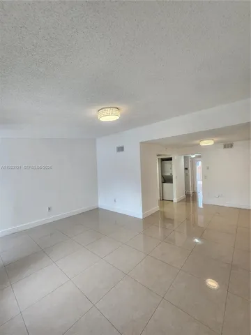 $2,425 | 6934 Northwest 166th Terrace, Unit 1402, Miami Lakes, FL 33014