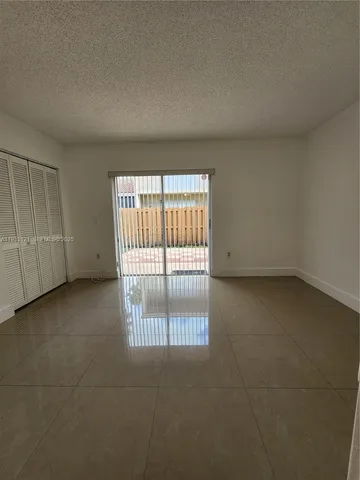 $2,425 | 6934 Northwest 166th Terrace, Unit 1402, Miami Lakes, FL 33014