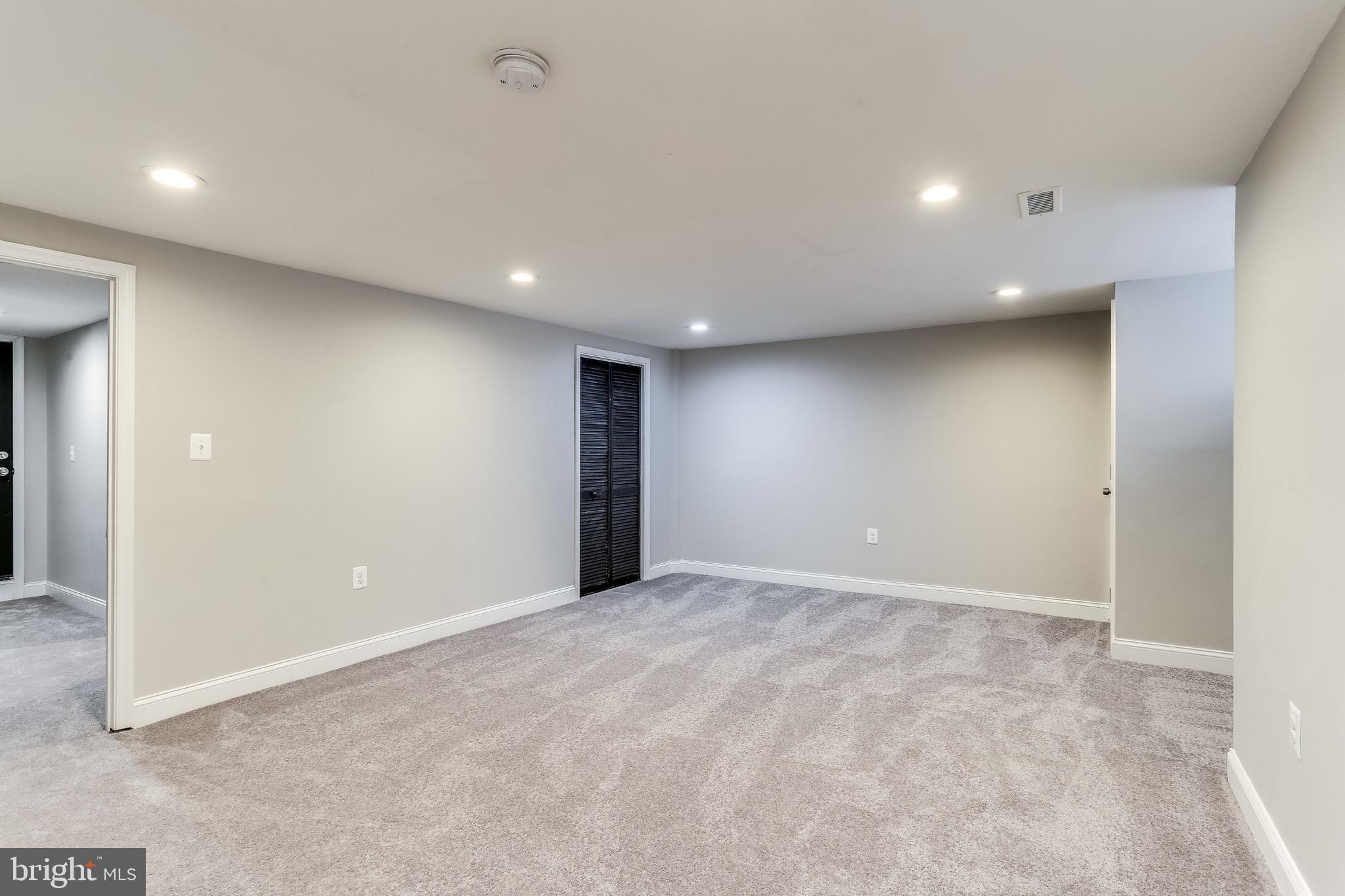 1514 Lochwood Road Baltimore, MD 21218 - Photo 23 of 32